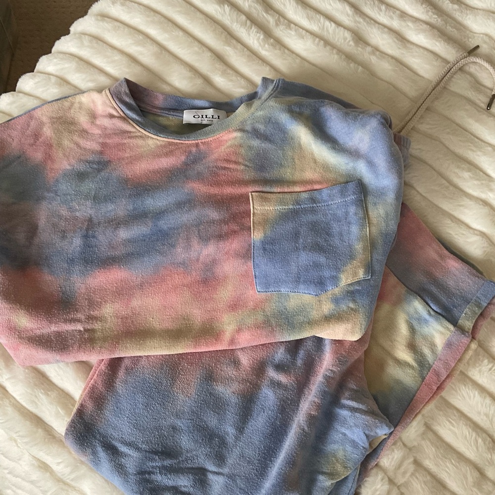 Colorful Tie-Dye ViciDolls Sweatshirt and Pants Set